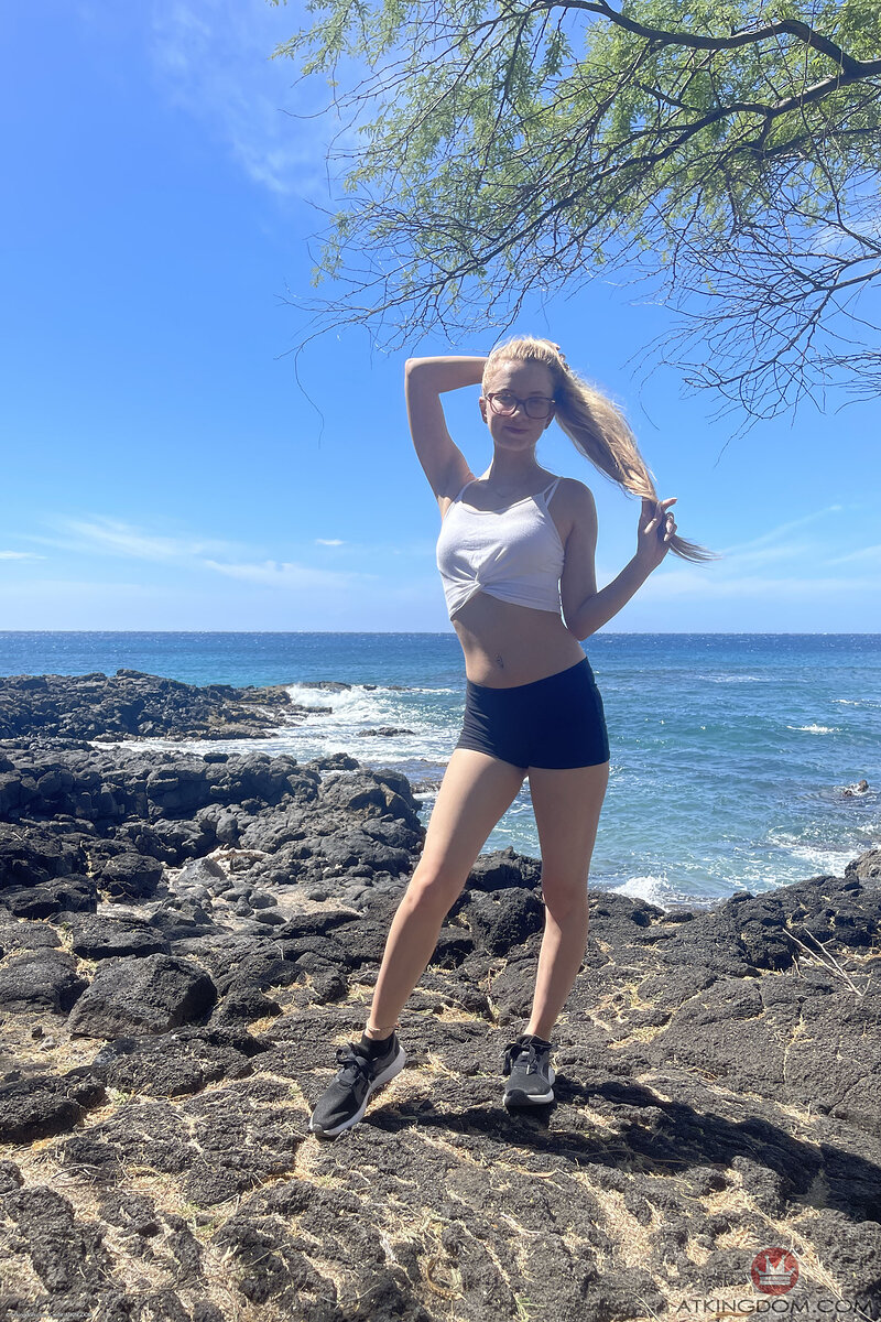 Таня, 24 года, 2 размер груди